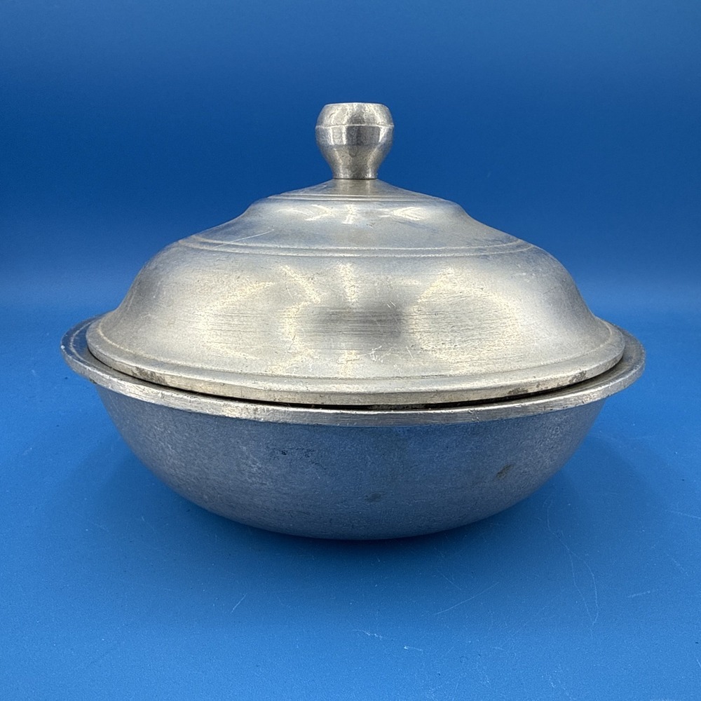 Vtg Wilton Pewter Pit aw/ Lid USA Dutch Oven Bowl Pan With Lid
